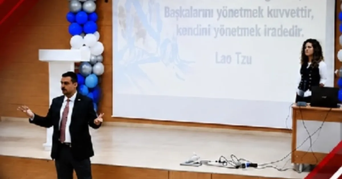 Ağrı’da sağlık çalışanlarına iletişim eğitimi