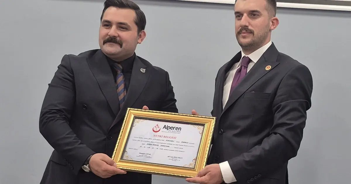 Alperen Ocakları Darıca’da yeni dönem… Adem Akkaş mazbatasını aldı