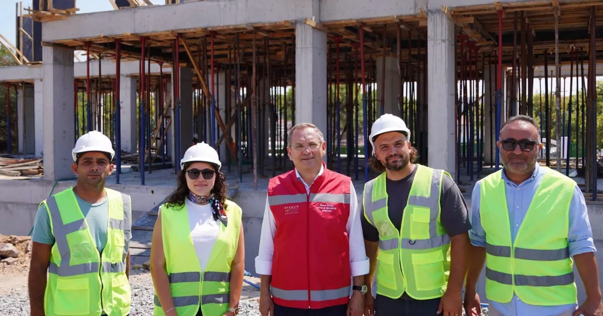 Ayvalık’ta 3 merkez birleşiyor