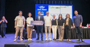 Balıkesir Büyükşehir Belediye Başkanı Ahmet Akın, Cumhuriyet Meydanı’nın altı bin
