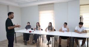 Bursa Osmangazi Belediyesi, eğitimde fırsat eşitliğini güçlendirmek amacıyla Emek Yetenek Evi’nde