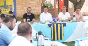 Bursa'da Yenişehir Belediye Başkanı Ercan Özel, önümüzdeki sezon Profesyonelliğe Geçiş