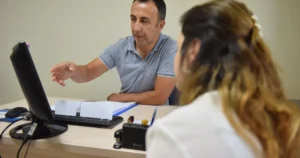 Bursa'da Yıldırım Belediyesi, iş arayan vatandaşlar ile işverenleri buluşturarak istihdama