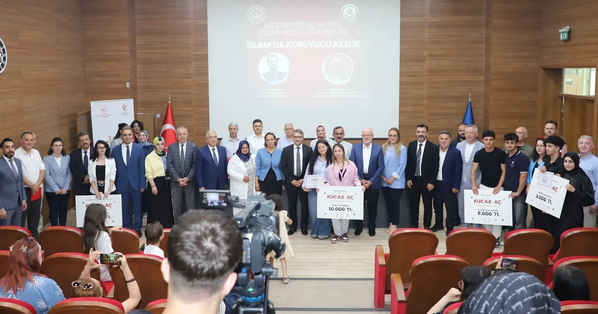 Bursalı gençler “Kucak Aç”tı!