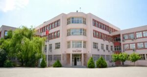 Dokuz Eylül Üniversitesi İşletme Fakültesi, dünyanın en saygın işletme eğitimi