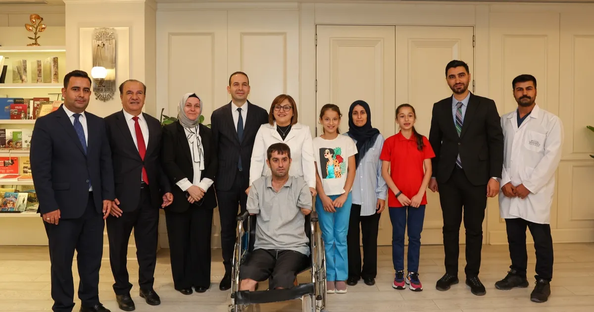 Gaziantep’te Başkan Şahin engelli Doğruyol’la bir araya geldi