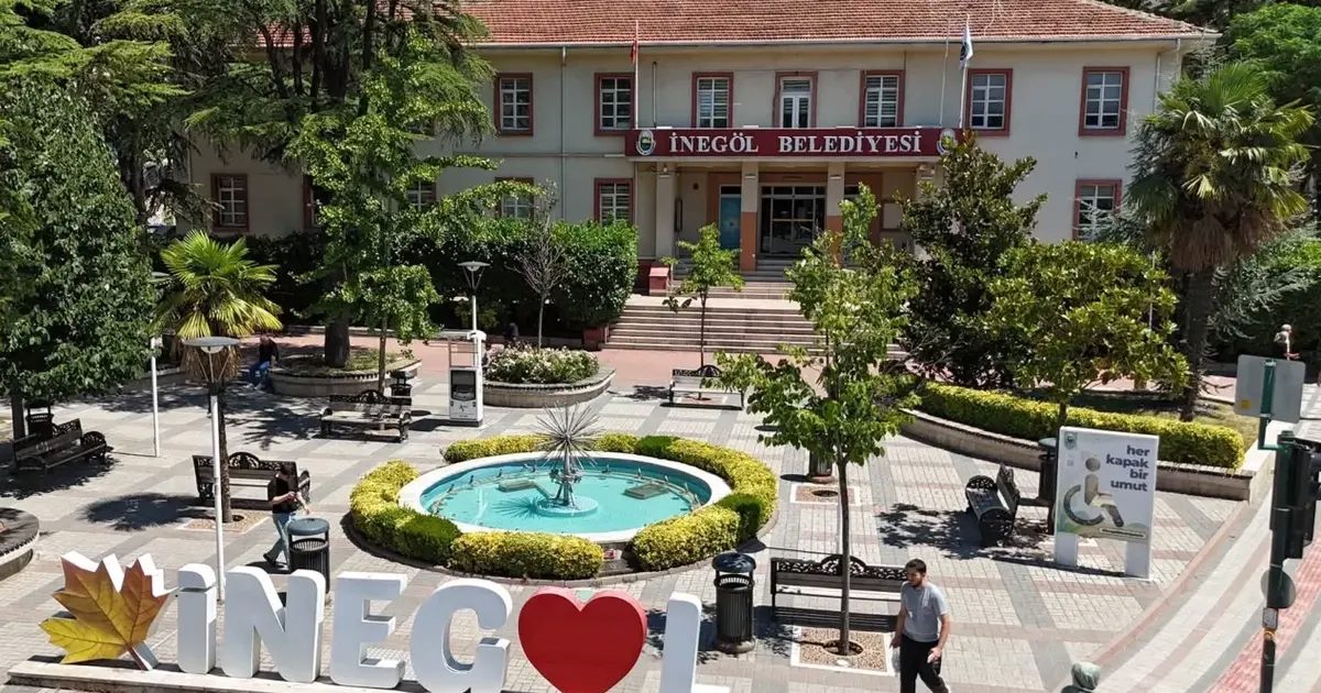 İnegöl Belediyesi eski binası, Gençlik Merkezi’ne dönüşüyor