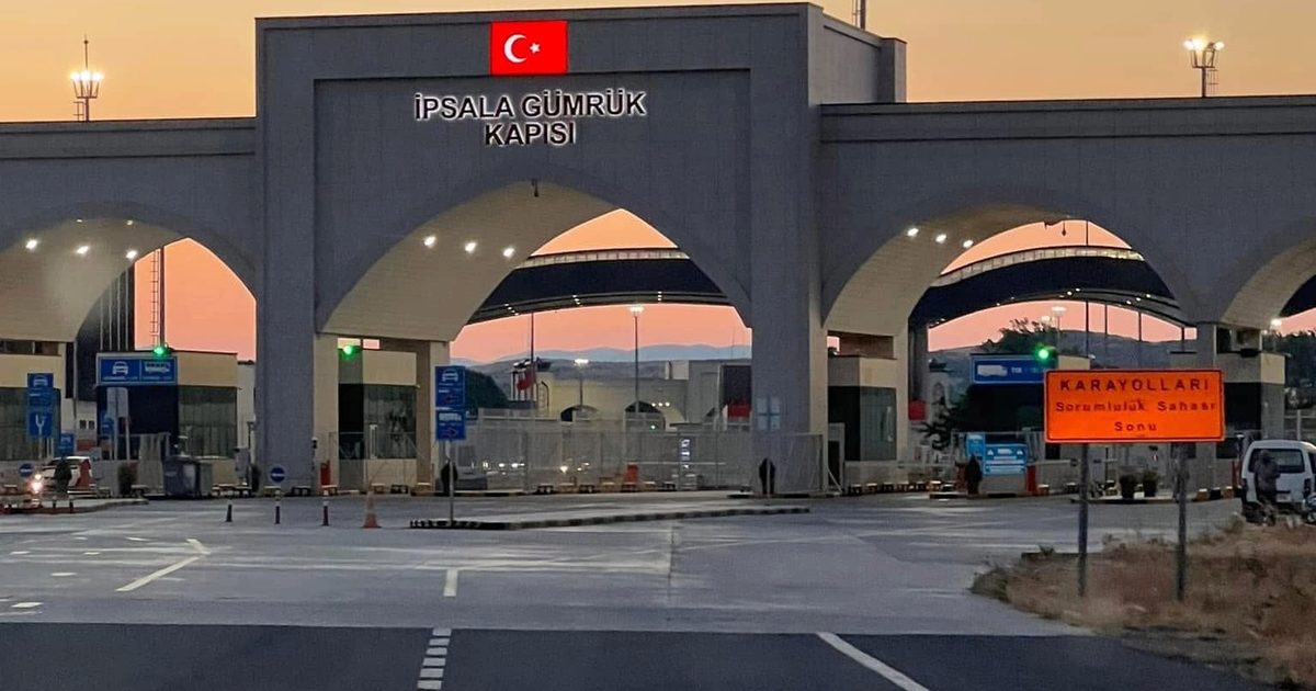 İpsala Gümrük Kapısı’nda 20 gümrük memuruna operasyon
