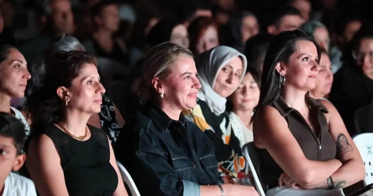 İzmir Çiğli’de açık havada sinema keyfi