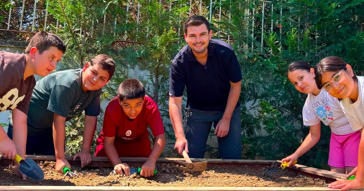 İzmir Güzelbahçe’de geleceğin yıldızlarına yaz kampı