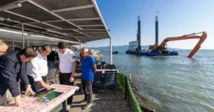 İzmir Büyükşehir Belediyesi’nin yürüttüğü dip tarama çalışmaları sayesinde Körfez’de balık