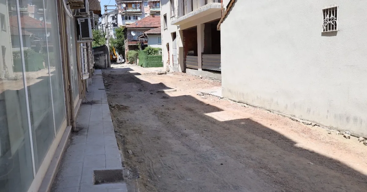 İzmit’te Mehmet Ali Paşa’da yoğun parke mesaisi
