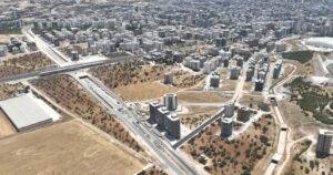 Kent genelinde ulaşım yatırımlarını sürdüren Şanlıurfa Büyükşehir Belediyesi, Karaköprü Batıkent