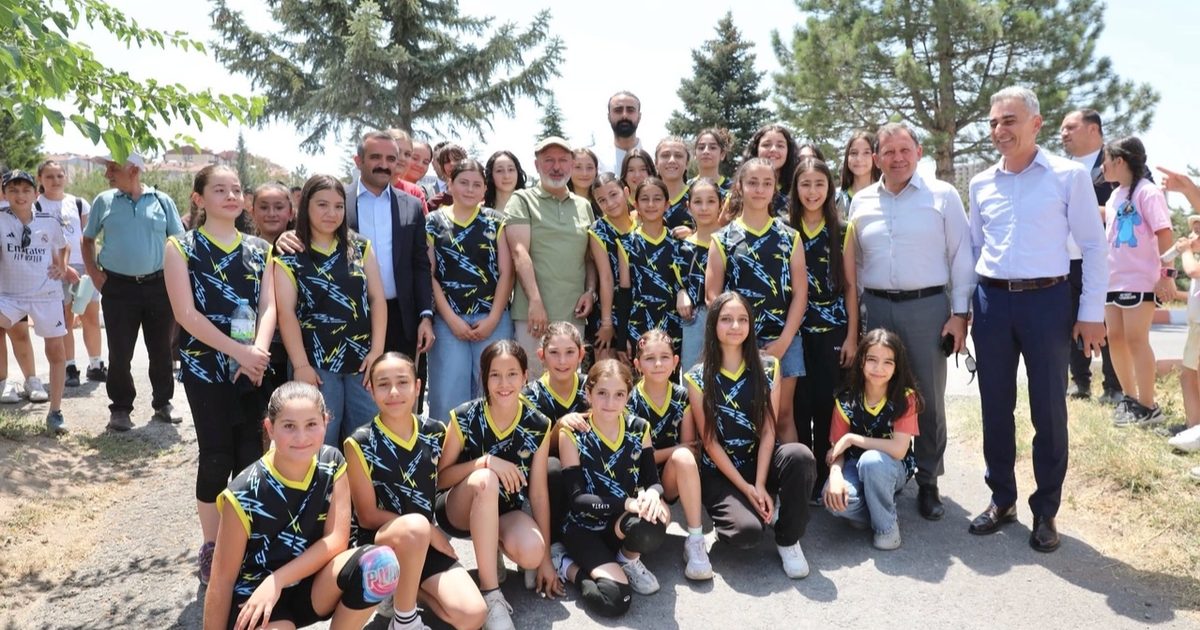 Kayseri Kocasinan’da Kocaburger’e büyük ilgi