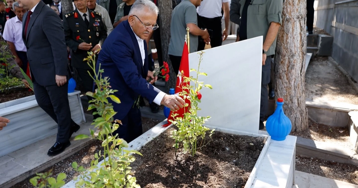 Kayseri protokolü 15 Temmuz şehitlerini andı