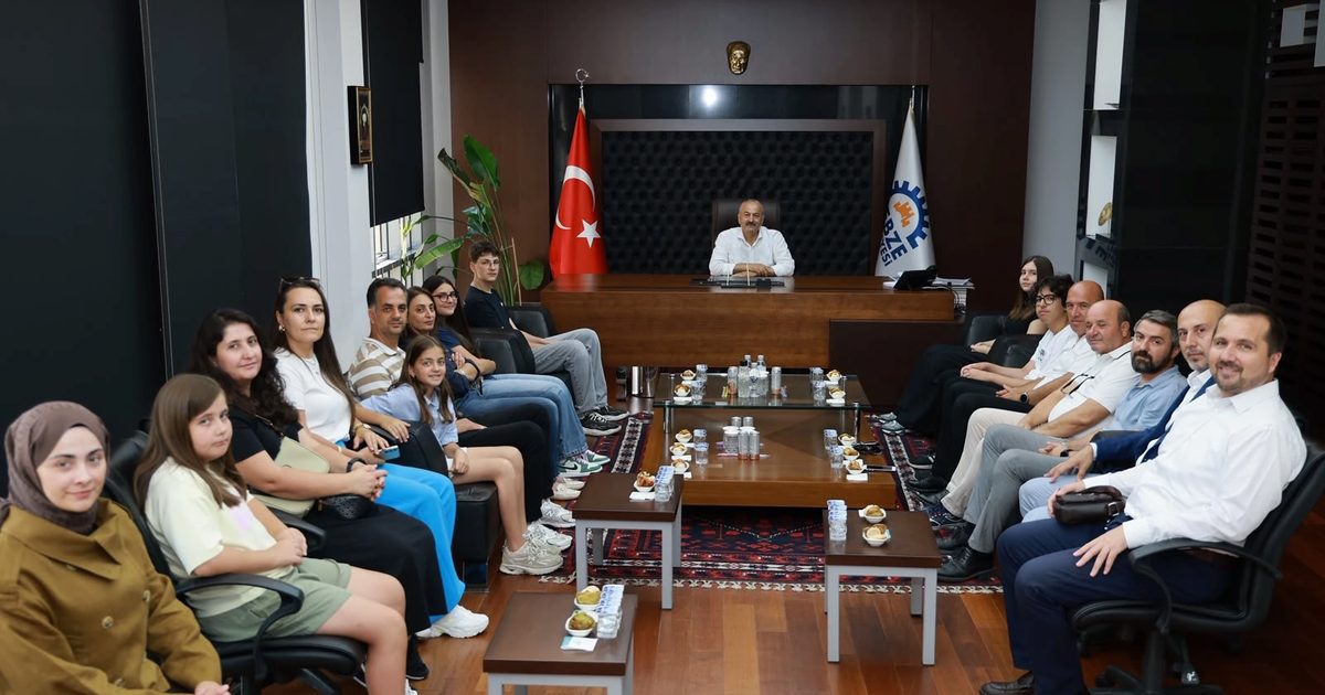 Kocaeli Gebze’de Başkan Büyükgöz LGS birincilerini ağırladı