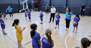 Konya'da Karatay Belediye Başkanı Hasan Kılca, Karatay Yaz Spor Okulları'nı