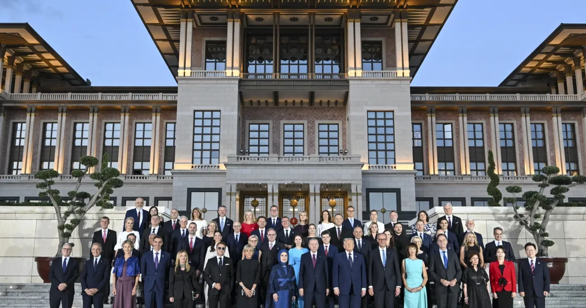 Külliyede NATO yemeği ve hatırası