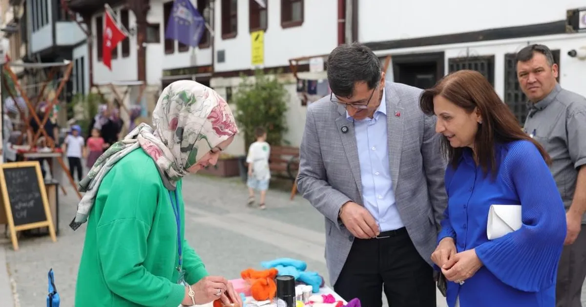 Kütahya’da Başkan Kahveci, Germiyan Sokak’ta üreticilerle buluştu