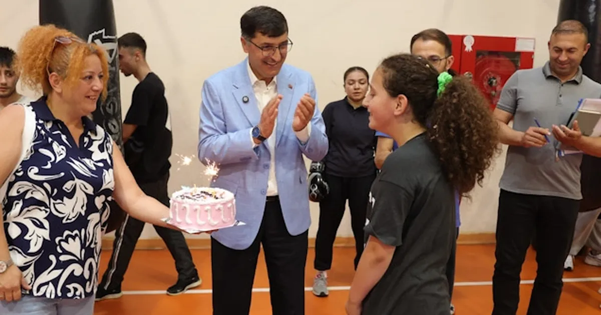 Kütahya’da Başkan Kahveci’den milli sporculara moral ziyareti