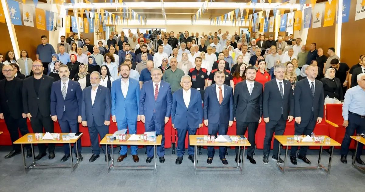 Memduh Büyükkılıç’tan AK Parti ilçe danışma meclislerine çıkarma