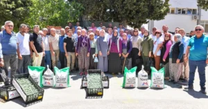 Mersin Büyükşehir Belediyesi; tarımsal üretimin sürdürülebilirliğini sağlamak, üreticilerin girdi maliyetlerini