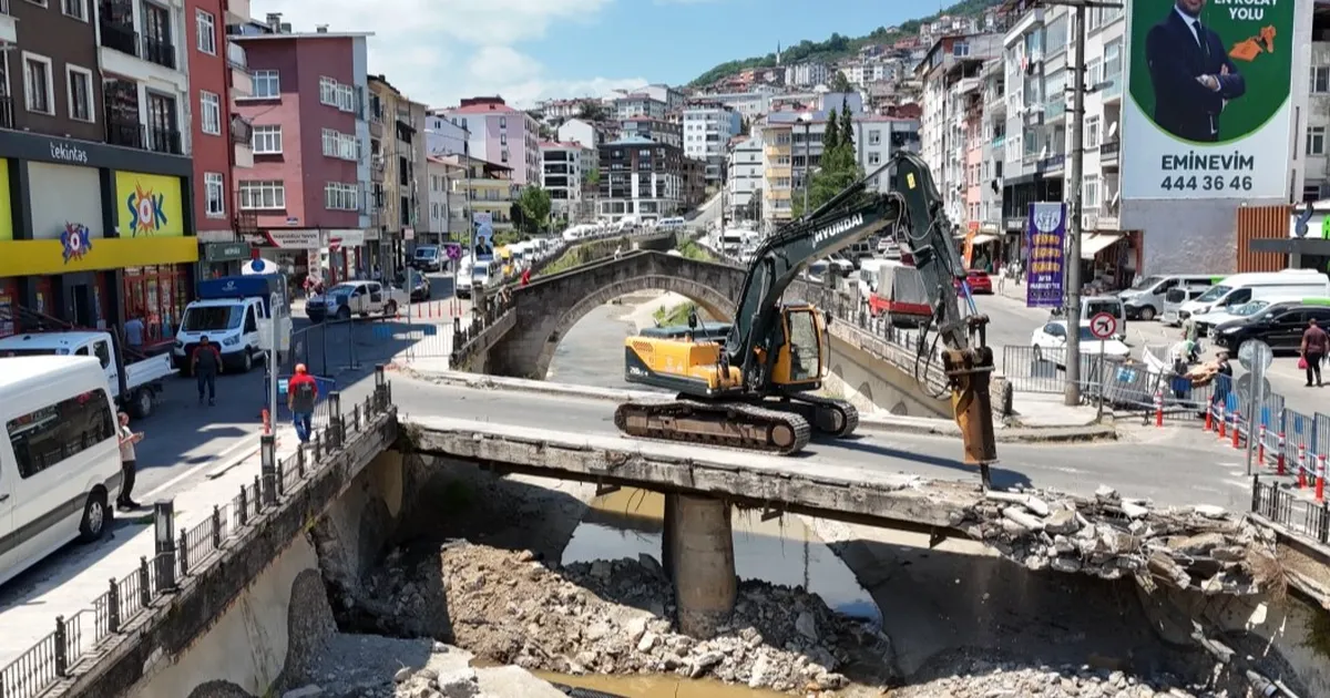 Ordu’da Bülbül Deresi üzerindeki köprü yenileniyor