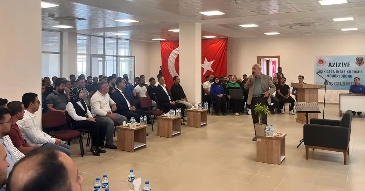 Şair-yazar Nurullah Genç, hükümlülerle ‘şiir ve edebiyat’ söyleşisinde buluştu