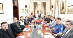 Trabzon Büyükşehir Belediye Başkanı Ahmet Metin Genç, Trabzon Valisi Tahir