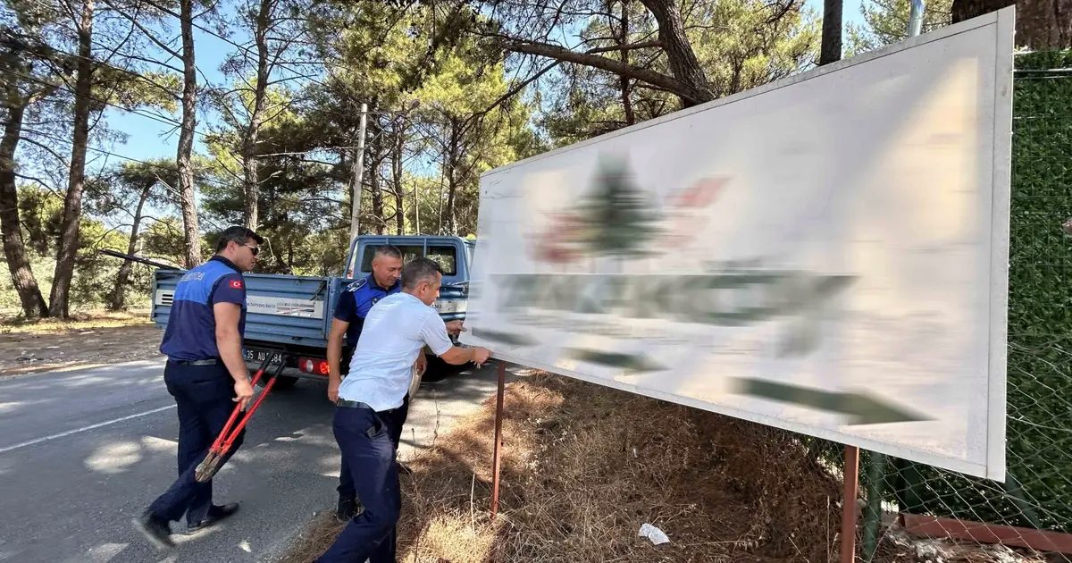 Zabıta affetmedi! Usulsüz tabelalar indirildi