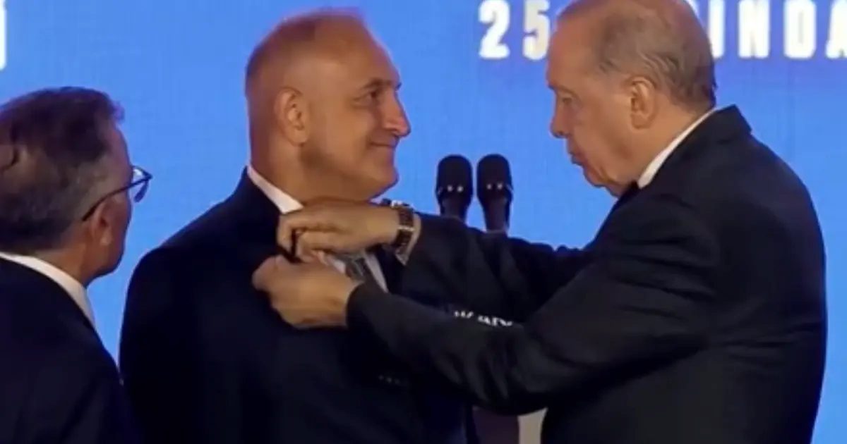 25. yıl programında AK Parti’ye 10 yeni katılım
