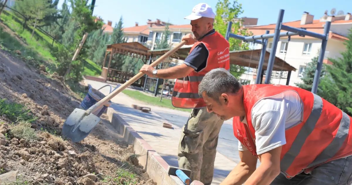 Ankara Keçiören’deki parklarda kapsamlı çalışma devam ediyor