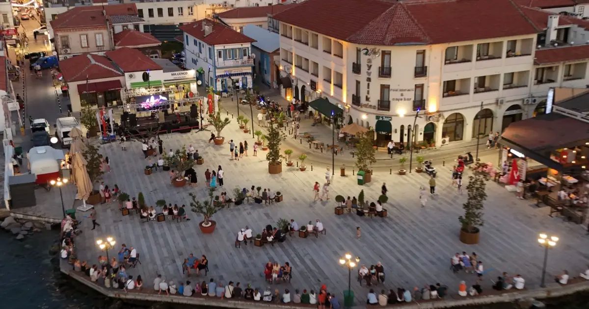 Ayvalık, Tarihi Gümrük Meydanı’na kavuştu