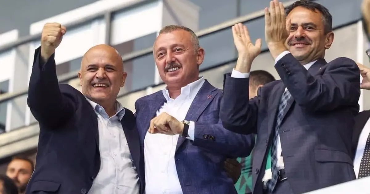 Başkan Büyükakın’ın Kocaelispor’a güveni tam