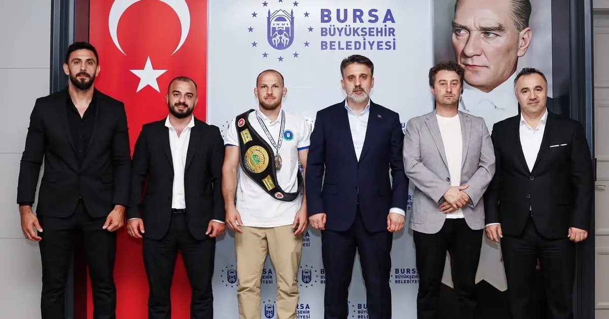 Başkan Vekili Biba dünya şampiyonu güreşçiyi ağırladı