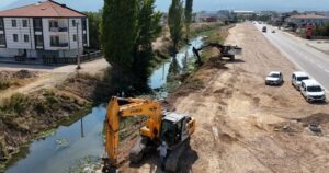 Bursa'da İnegöl Belediye Başkanı Alper Taban, DSİ Bölge Müdürü İnan