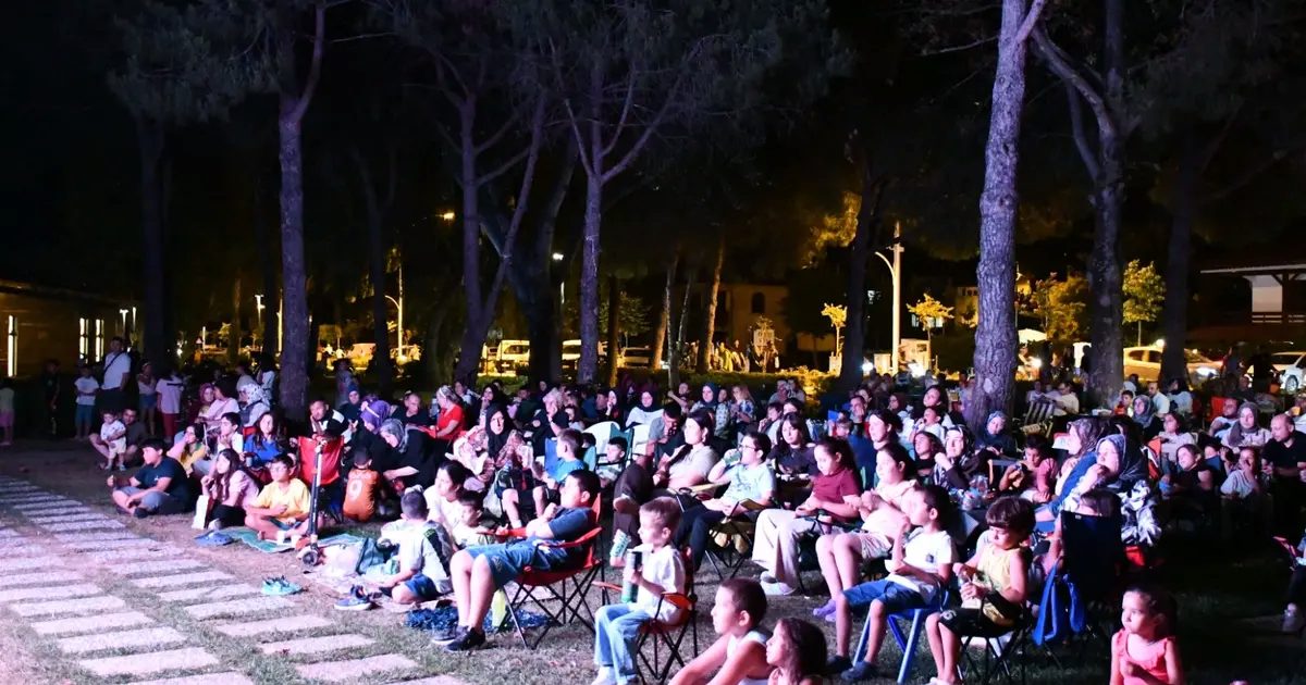 Bursa İznik’te yazlık sinema sezon finali yaptı
