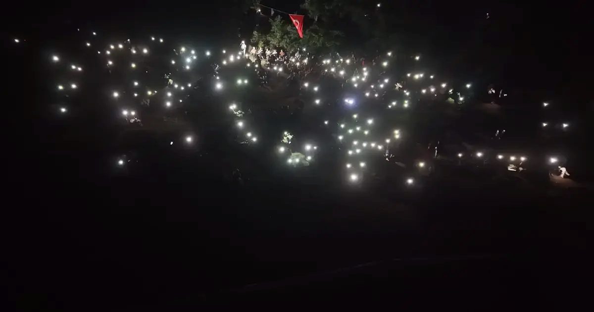 Bursa Yenişehir’de binlerce kişi gözlerini gökyüzüne çevirdi