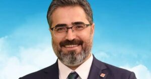 İzmir'de CHP Bahçelievler İlçe Başkanlığı görevine Gökmen Güneş atandı.