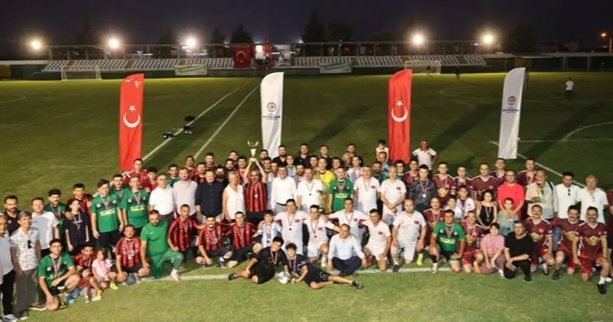 Denizli Büyükşehir’de kupalar sahiplerini buldu