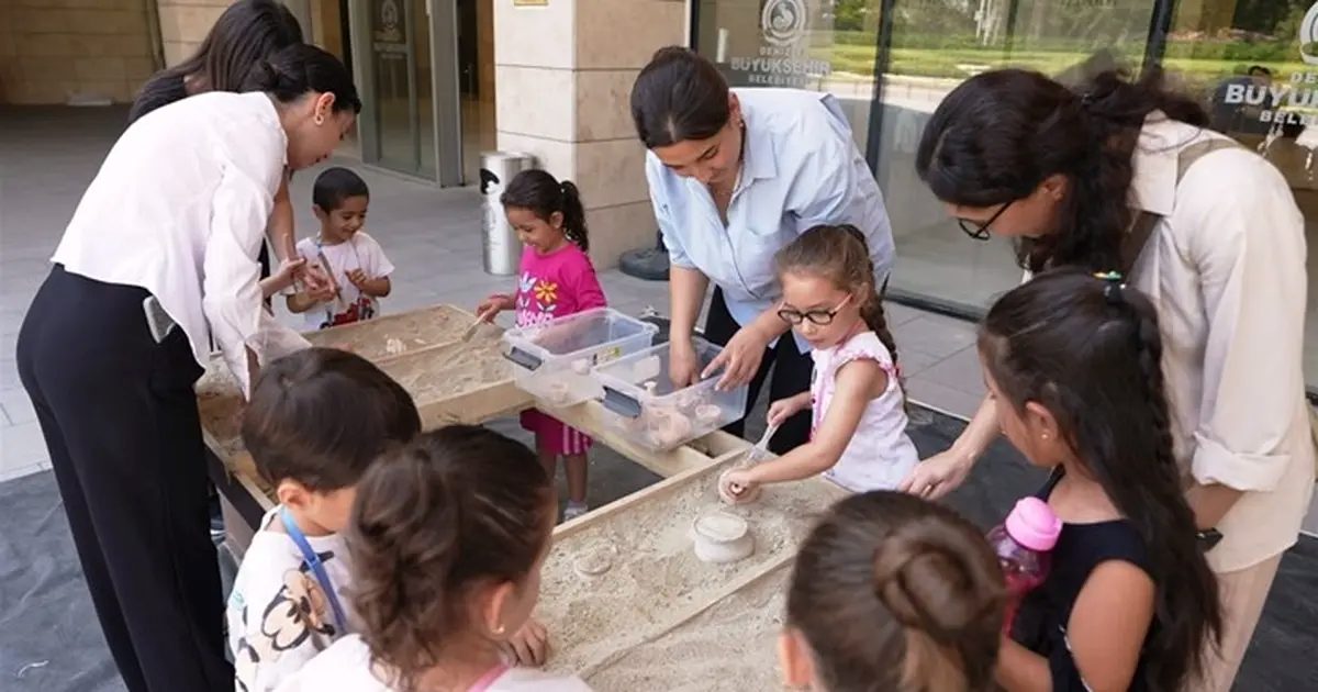 Denizli’de miniklere bilim, tarih ve trafik eğitimi