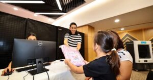 Denizli Büyükşehir Belediyesi, eğitimde fırsat eşitliği ilkesiyle ilkokula başlayacak öğrencilere