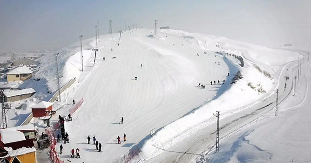 Erzurum’a 5,8 milyarlık yeni stadyum, Ağrı’ya eski stadın tribünü! Kayak tesisi nerede sayın Bakan?