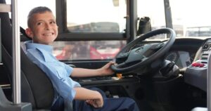 İzmir Büyükşehir Belediyesi ESHOT Genel Müdürlüğü, özel gereksinimli 12 yaşındaki