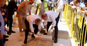 İstanbul’un önemli inanç ve kültür merkezlerinden Eyüpsultan Meydanı, artan ziyaretçi