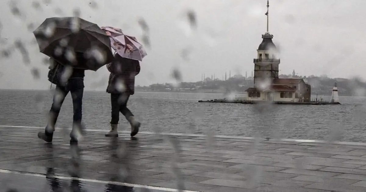 İstanbul Valiliği uyardı… Yağışlı sistem geliyor, sıcaklıklar 4 ila 6 derece düşecek