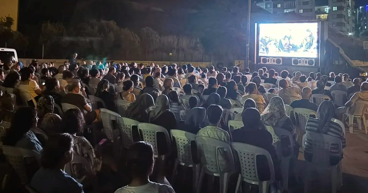 İzmir Çiğli’de Mahalle Sinema Günlerine büyük ilgi