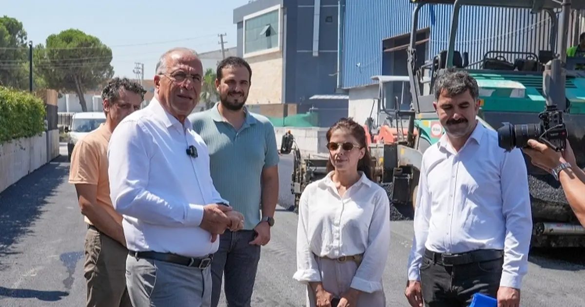 İzmir Gaziemir’de asfaltlama atağı