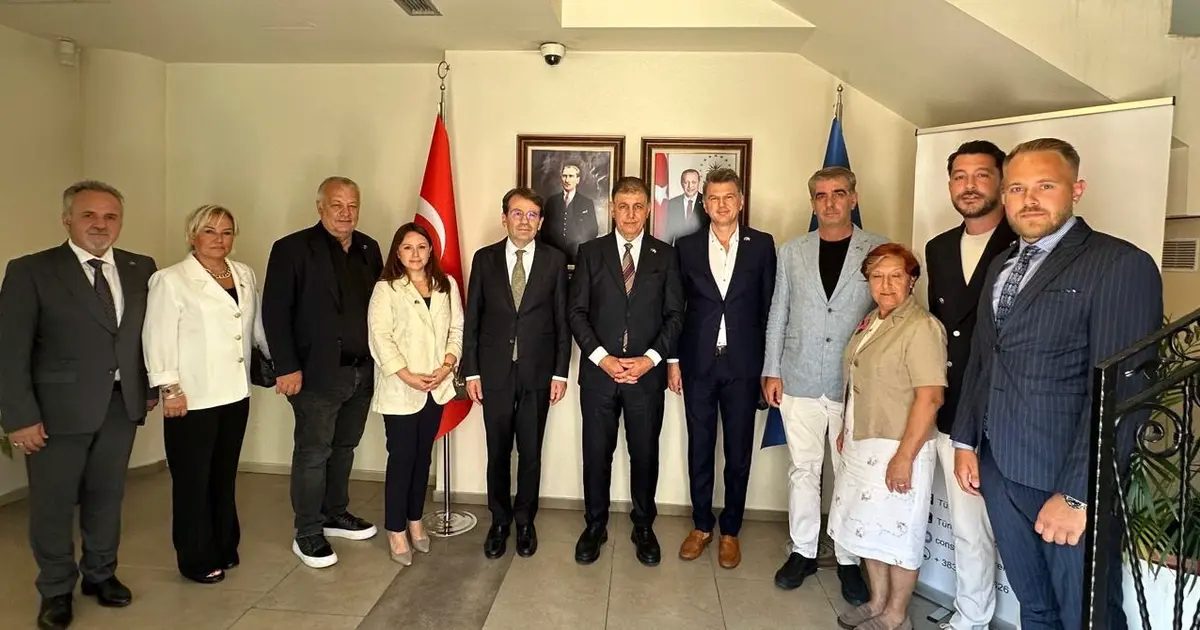 İzmir ile Kosova arasındaki iletişim güçleniyor