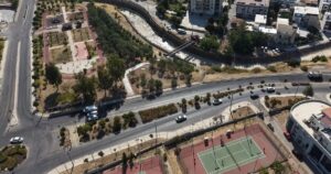 İzmir Büyükşehir Belediyesi’nin Karşıyaka Latife Hanım Mahallesi’nde Bostanlı Deresi üzerine